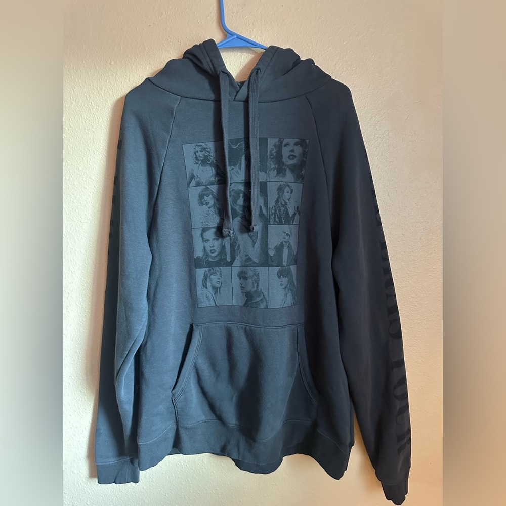 RARE Taylor Swift The Eras Tour Official Merch Sweatshirt Gray Women’s Sz Medium